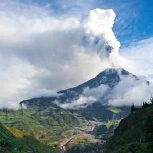 Tungurahua volcano eruption Ecuador Nouvelle Collection