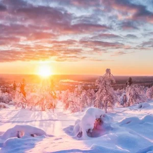 Winter wonderland in Scandinavia at sunset Vente Directe