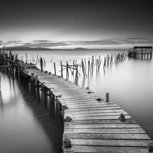 A peaceful ancient pier Pas Cher
